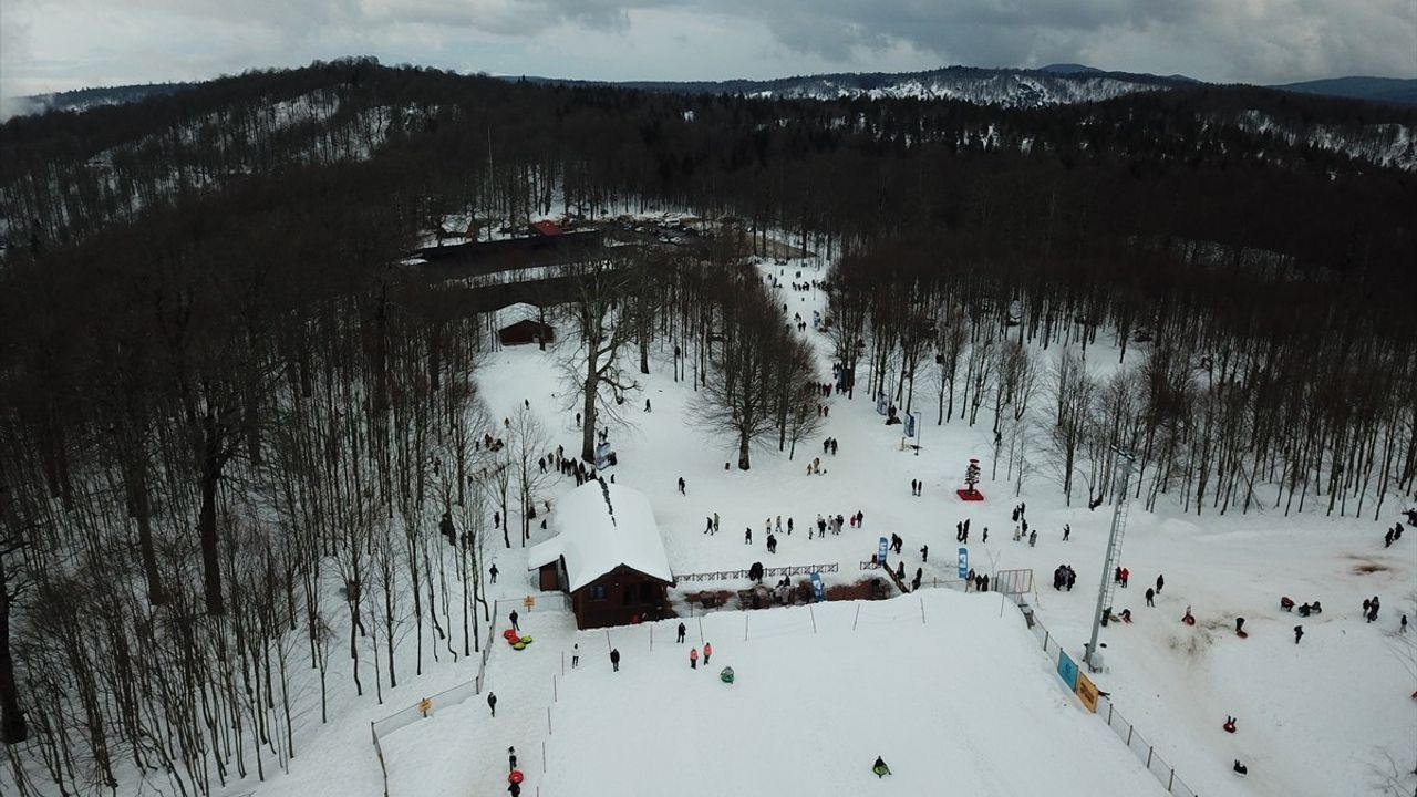 Kartepe'deki Hafta Sonu Kalabalığı