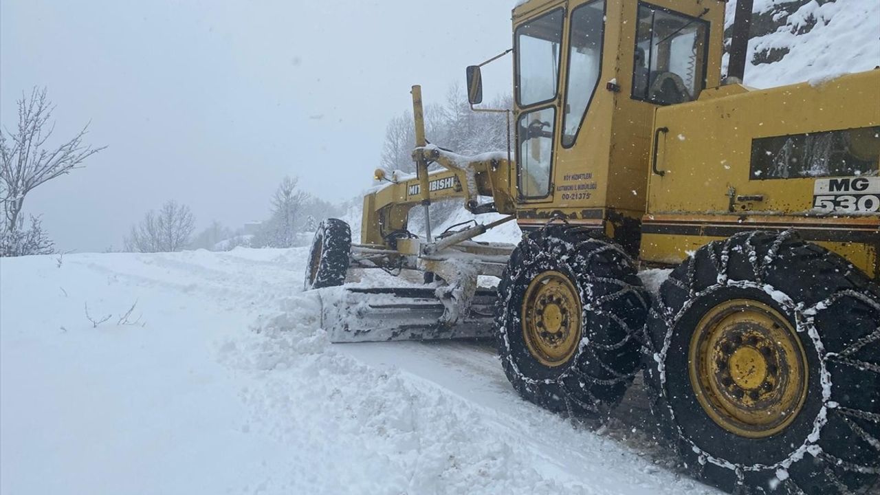 Kastamonu'da Cenaze İçin Kapanan Yol Açıldı