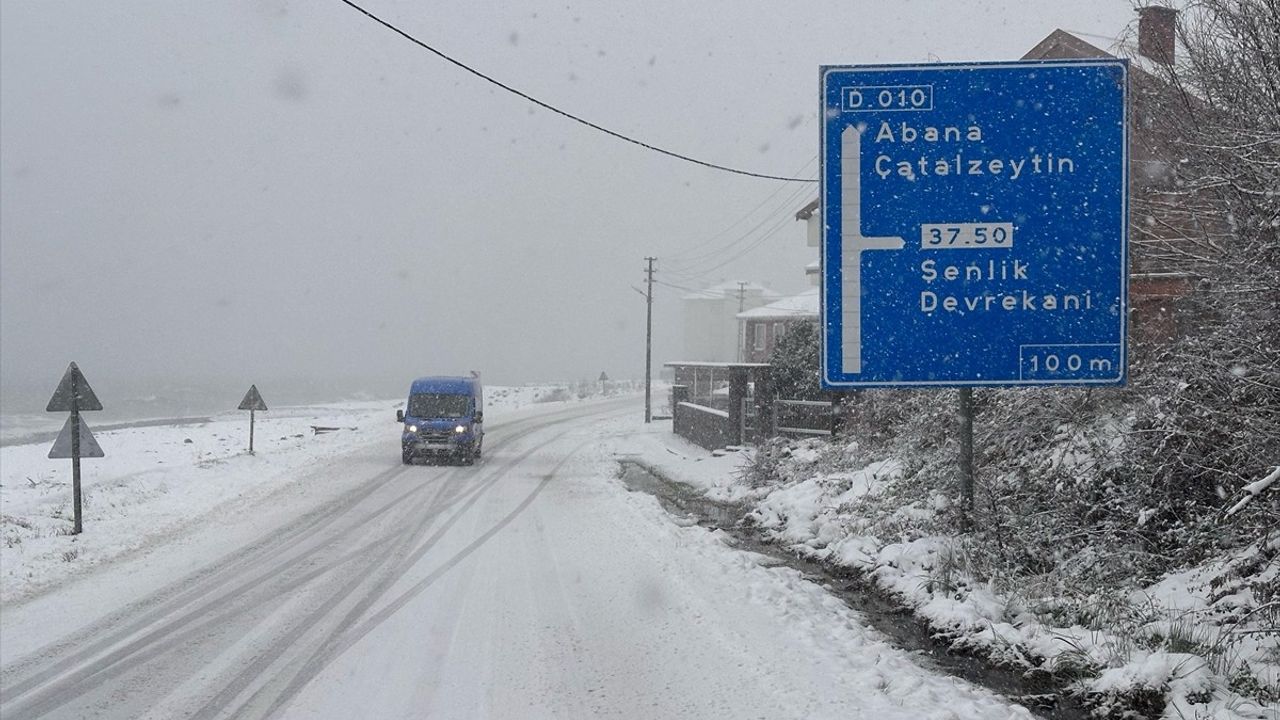 Kastamonu'da Kar Yağışı Devam Ediyor