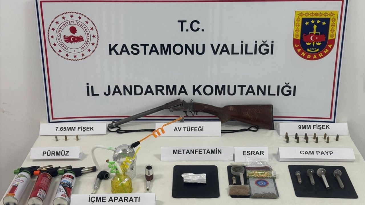 Kastamonu'da Uyuşturucu Operasyonu: İki Tutuklama