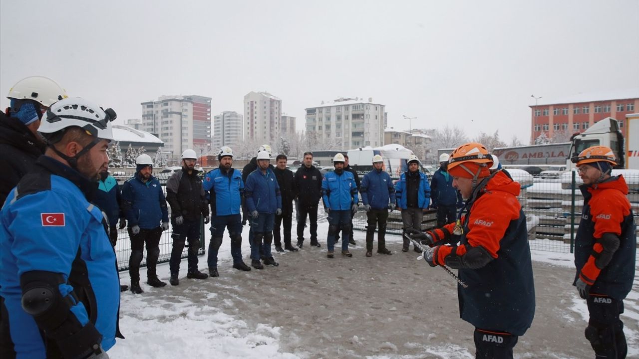 Kayseri'de Arama Kurtarma Eğitimi