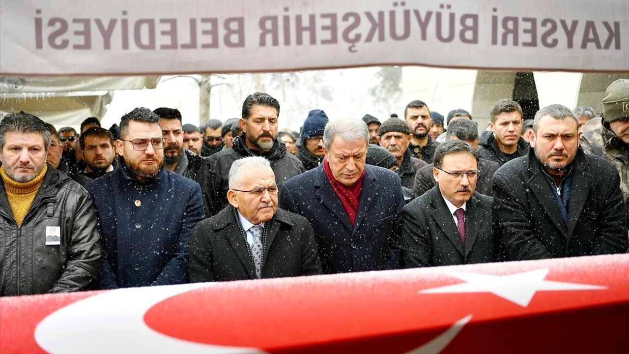 Kayseri'de Kıbrıs Gazisi Seyit Şemsettinoğlu Son Yolculuğuna Uğurlandı