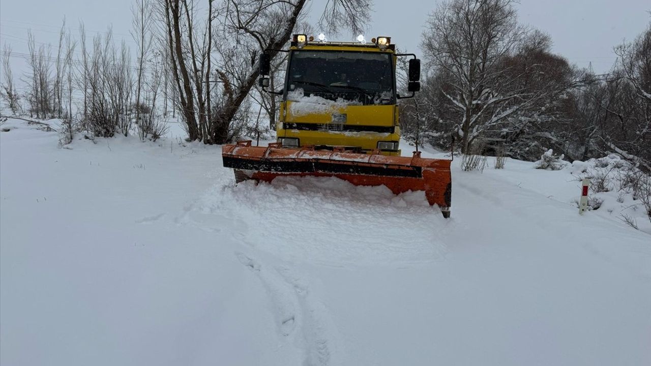 Kayseri'deki Kış Koşulları: 38 Mahalle Yolu Kapandı