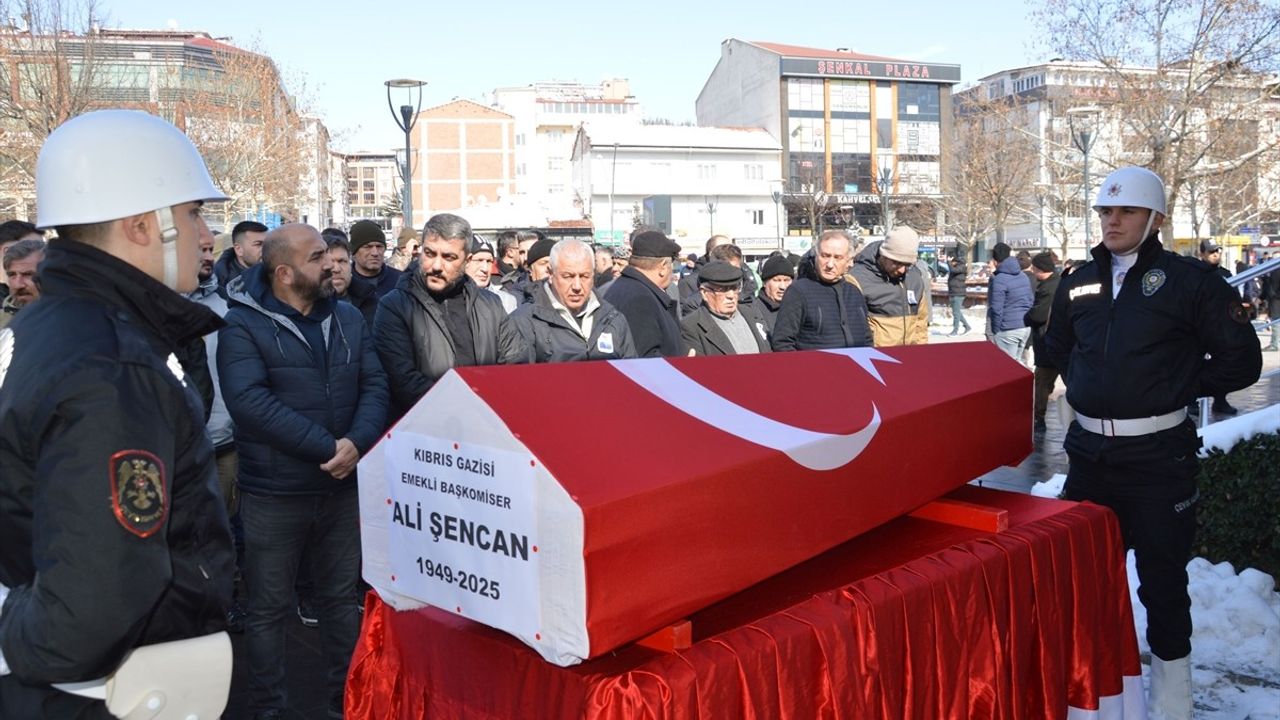 Kıbrıs Gazisi Emekli Başkomiser Ali Şencan Son Yolculuğuna Uğurlandı