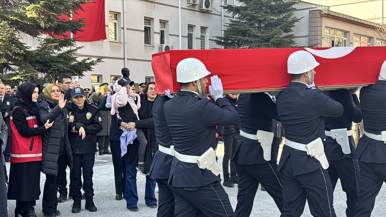 Konya'da Trafik Kazasında Şehit Olan Polis Memuru İçin Tören Düzenlendi