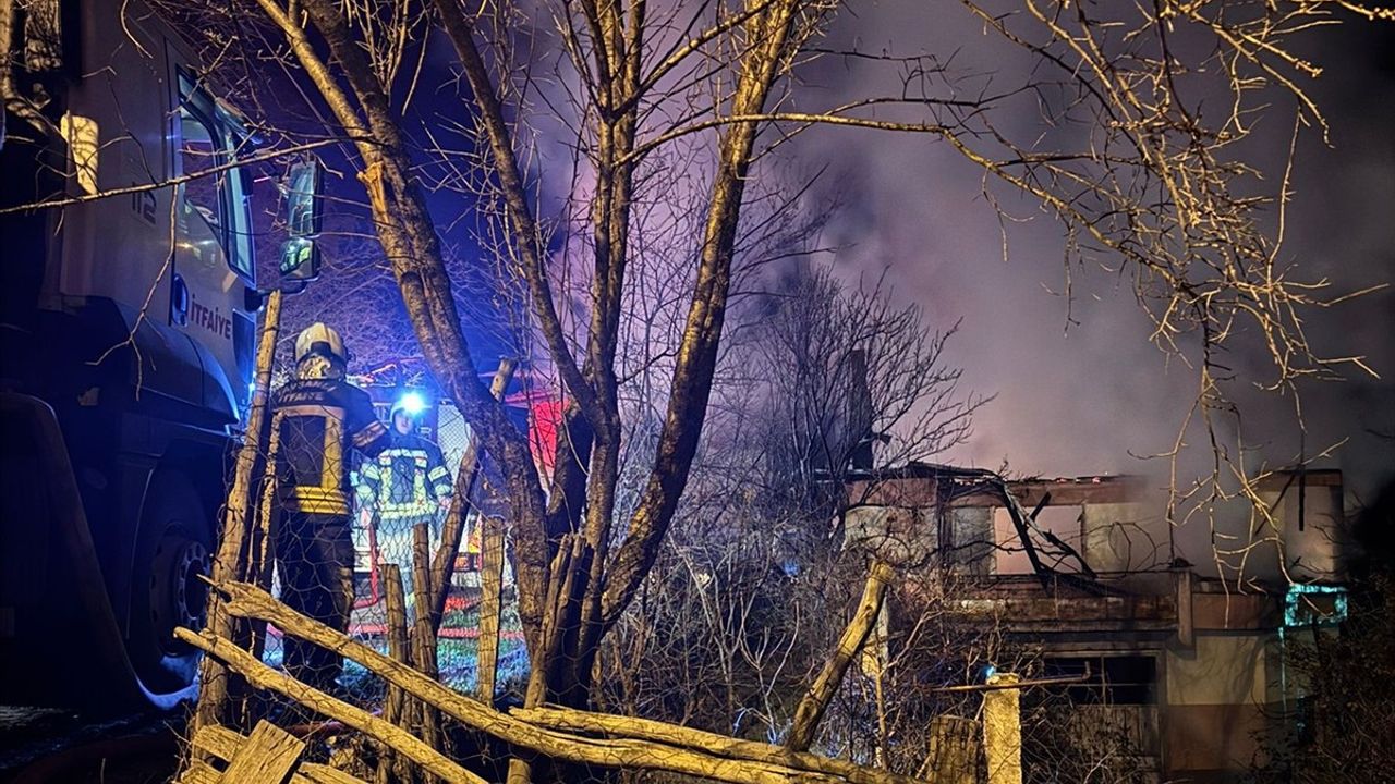 Kütahya'da Yangın Faciası: Kıbrıs Gazisi Hayatını Kaybetti