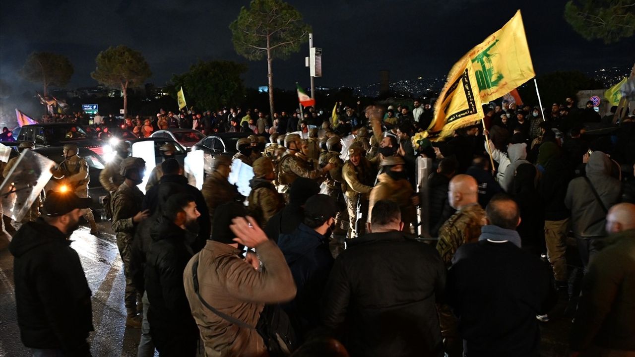 Lübnan, İran Uçuşuna İzin Vermedi: Protestolar Patlak Verdi