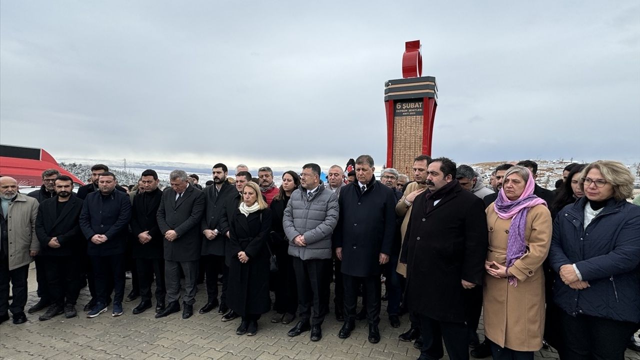 Malatya'da 6 Şubat Depremleri İçin Anma Töreni Düzenlendi