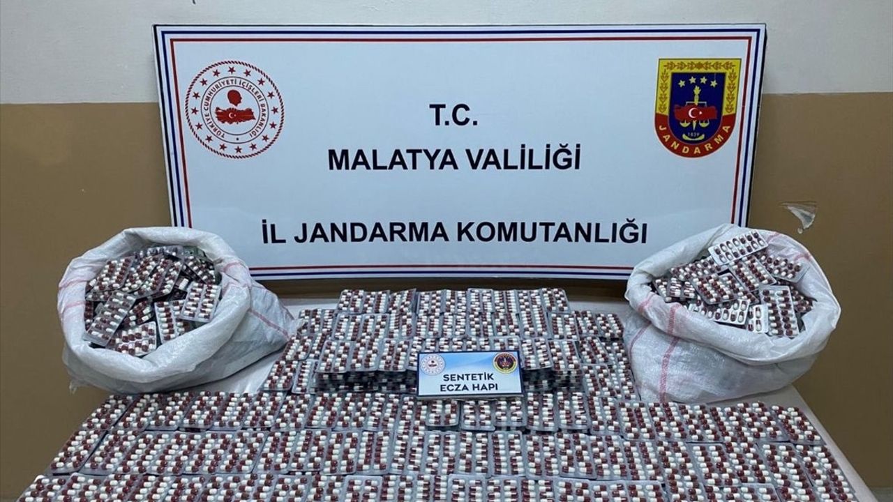 Malatya'da Uyuşturucu Maddelere Yönelik Operasyon: 15 Bin 932 Hap Ele Geçirildi