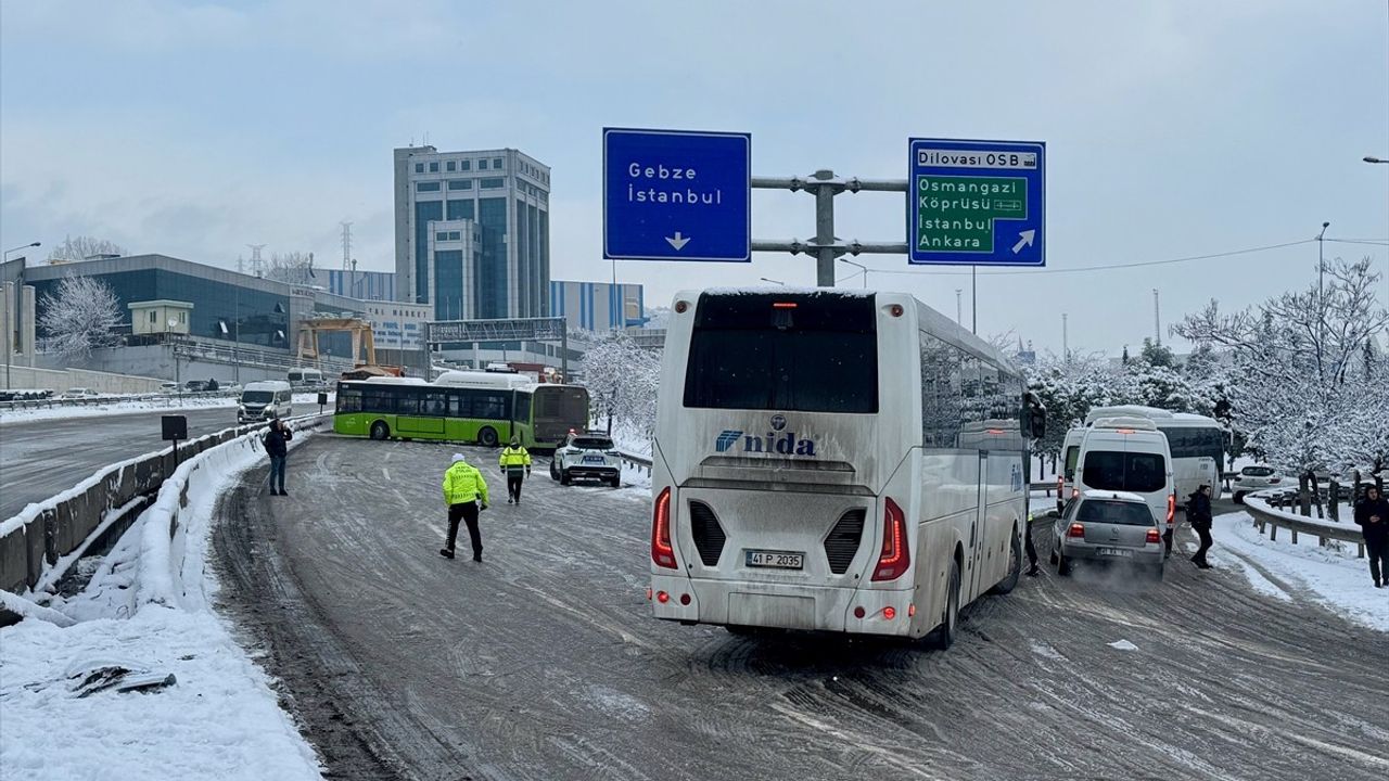 Marmara ve Karadeniz'de Kar Yağışı Etkili