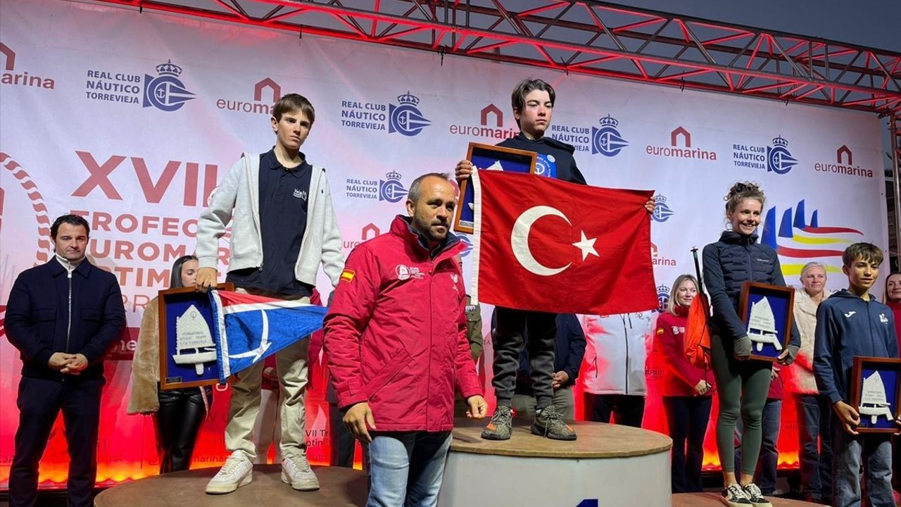 Mehmet Erkut Budak İspanya'daki Yarışta Altın Madalya Kazandı