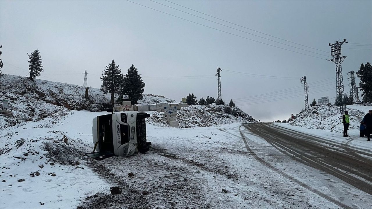 Mersin'deki Okul Servisi Kazasında Yaralanan Olmadı