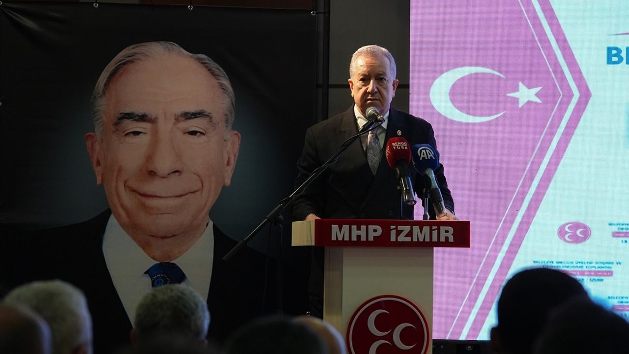 MHP Genel Başkan Yardımcısı Durmaz, İzmir'de Değerlendirme Toplantısı Düzenledi