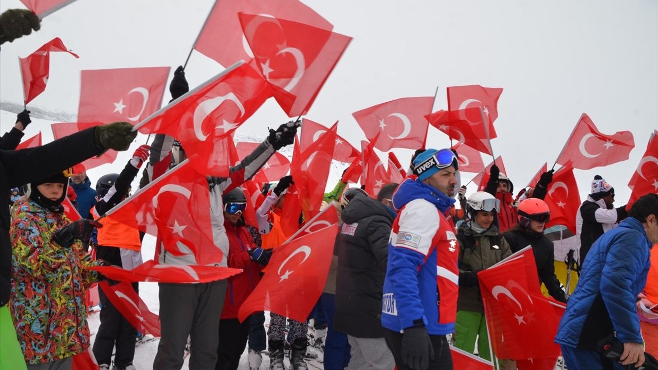 Muş'ta Kar Festivali Coşkuyla Kutlandı