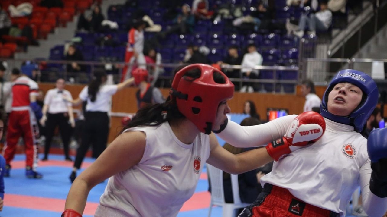 Ordu'da Türkiye Okul Sporları Gençler Kick Boks Şampiyonası Tamamlandı