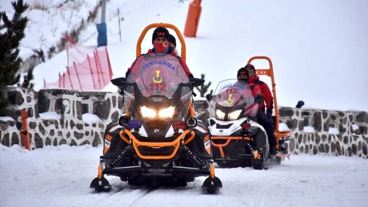 Palandöken'de Yasaklı Çığ Bölgesinde Kayak Yapan Snowboardcuya Ceza