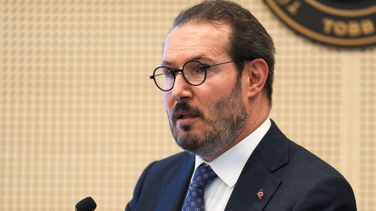 Riskli Gebeliklerin Yönetimi ve Anne Sağlığı Üzerine Konuşmalar