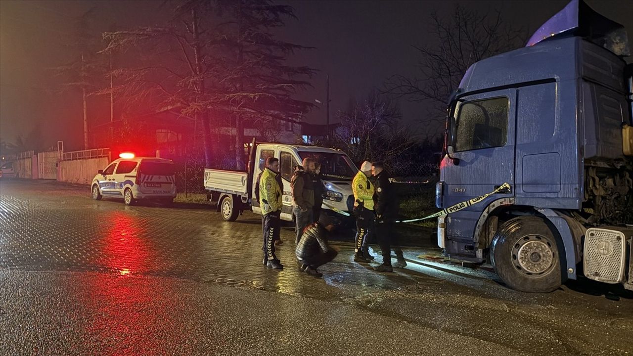 Sakarya'da Tır onarımı sırasında yaralanma olayı