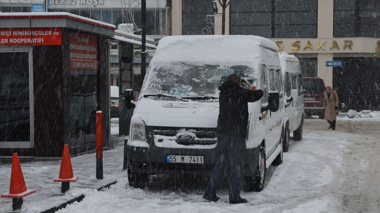 Samsun'da Kar Yağışı Etkisini Gösteriyor