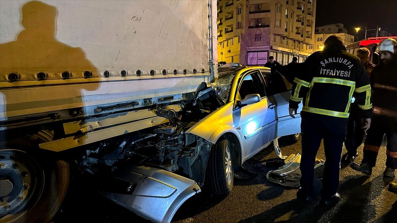 Şanlıurfa'da Trafik Kazası: 3 Yaralı