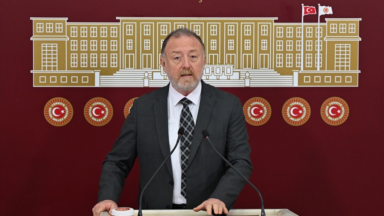 Sezai Temelli: Soruşturmalar Hukuk Devleti İlkelerini Zedeliyor