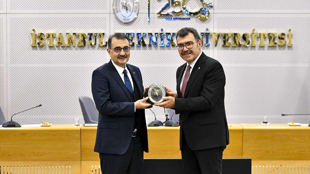TBMM Yapay Zeka Araştırma Komisyonu İTÜ ve Koç Üniversitesi'nde İncelemelerde Bulundu