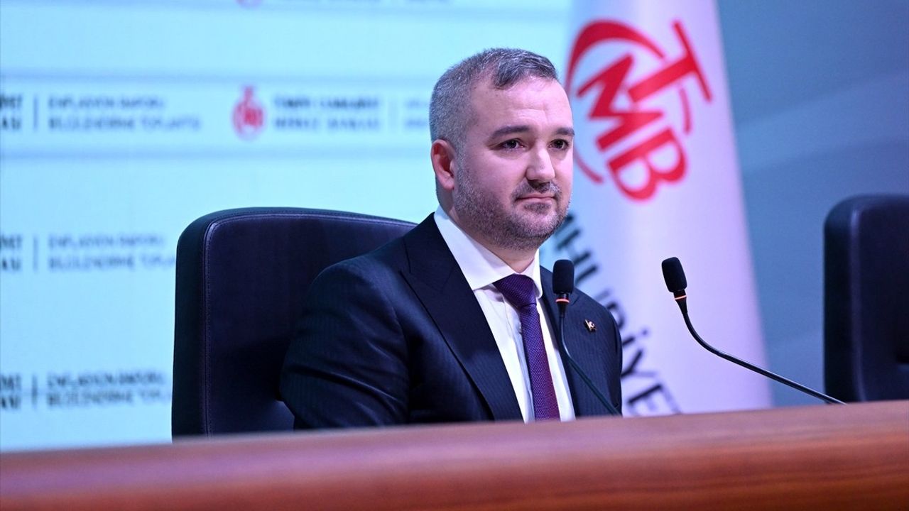 TCMB Başkanı Fatih Karahan'dan Faiz İndirimleri ve Enflasyon Açıklamaları