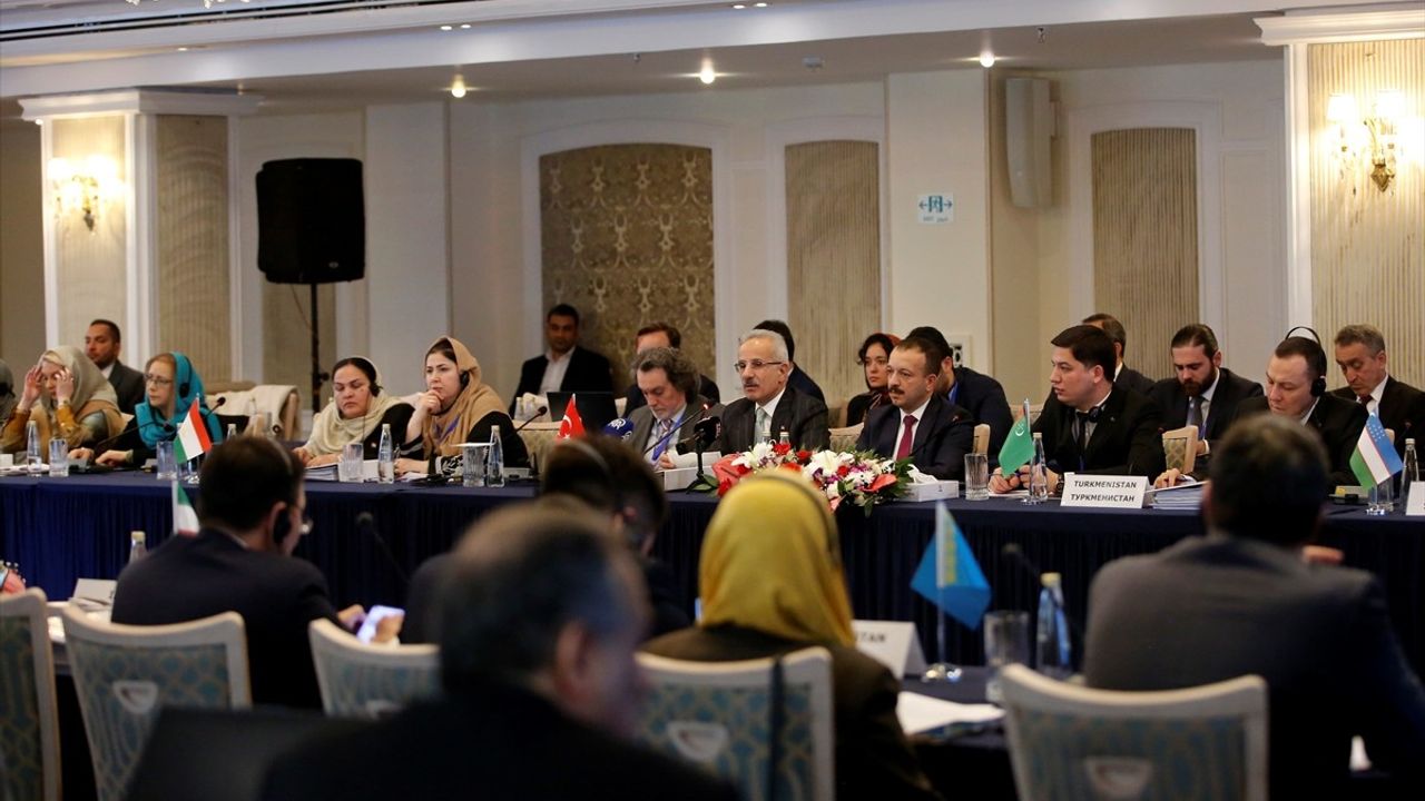 TRACECA Toplantısında Türkiye'nin Ulaştırma Vizyonu