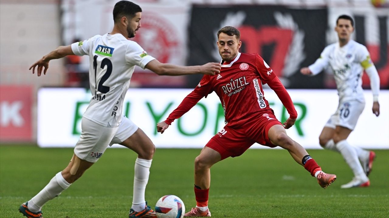 Trendyol Süper Lig'de Onvo Antalyaspor Kasımpaşa'yı 2-0 Geçti