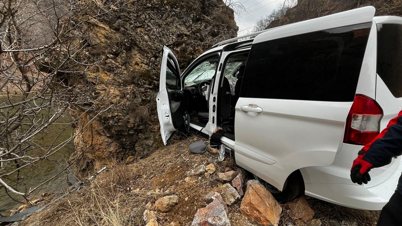 Tunceli'de Kaza: 1 Ölü, 6 Yaralı