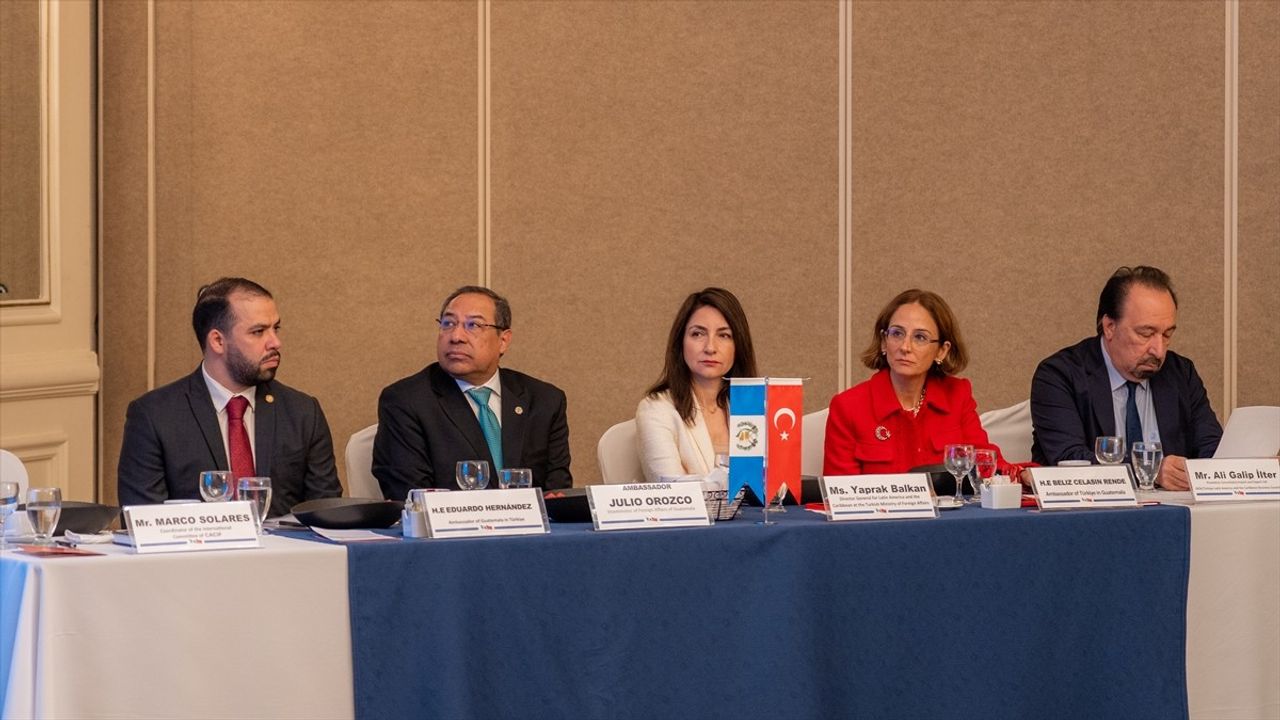 Türk İş İnsanları Guatemala'ya Çıkarma Yaptı