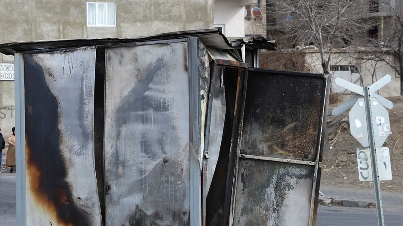 Van'da İzinsiz Gösterilere 50 Tutuklama
