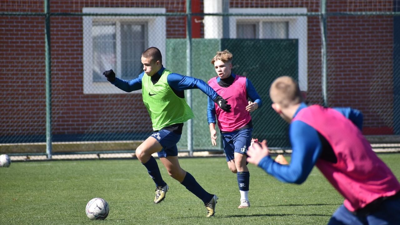 Zenit'in Genç Yetenekleri Altınordu'da Kampta