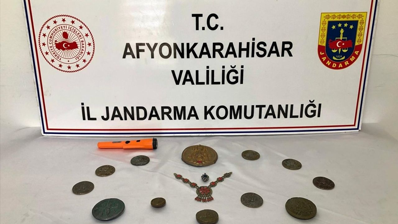 Afyonkarahisar'da Tarihi Eser Kaçakçılığı Operasyonu: 2 Gözaltı