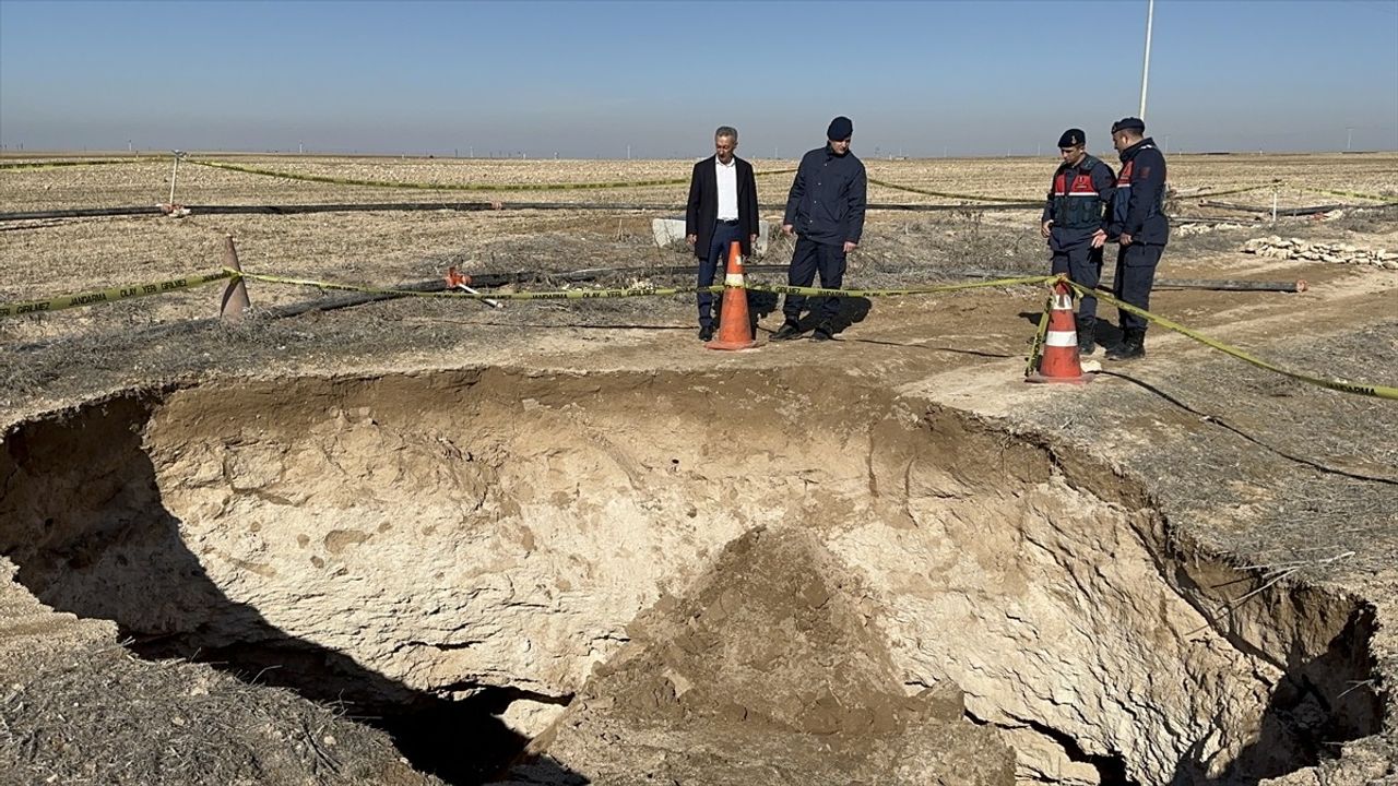 Aksaray'da Derin Obruk Oluştu