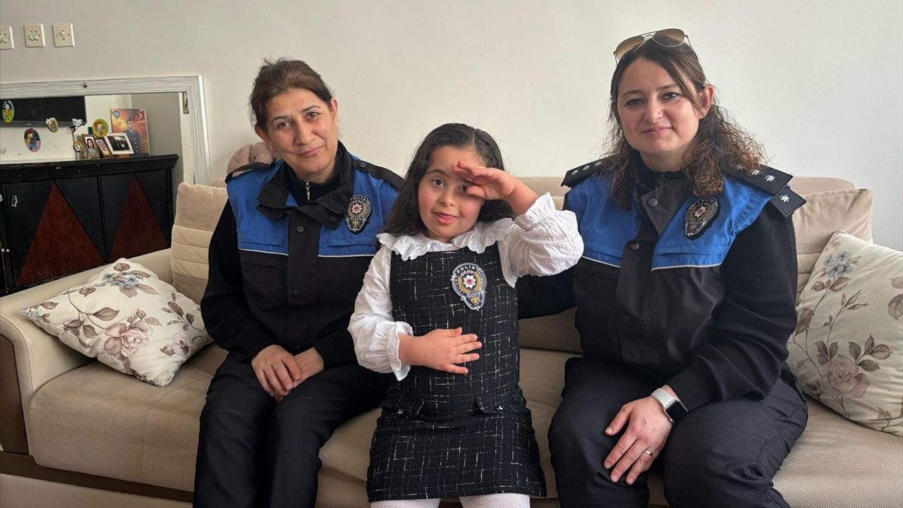 Amasya'da Polislerden Down Sendromlu Defne'ye Doğum Günü Sürprizi