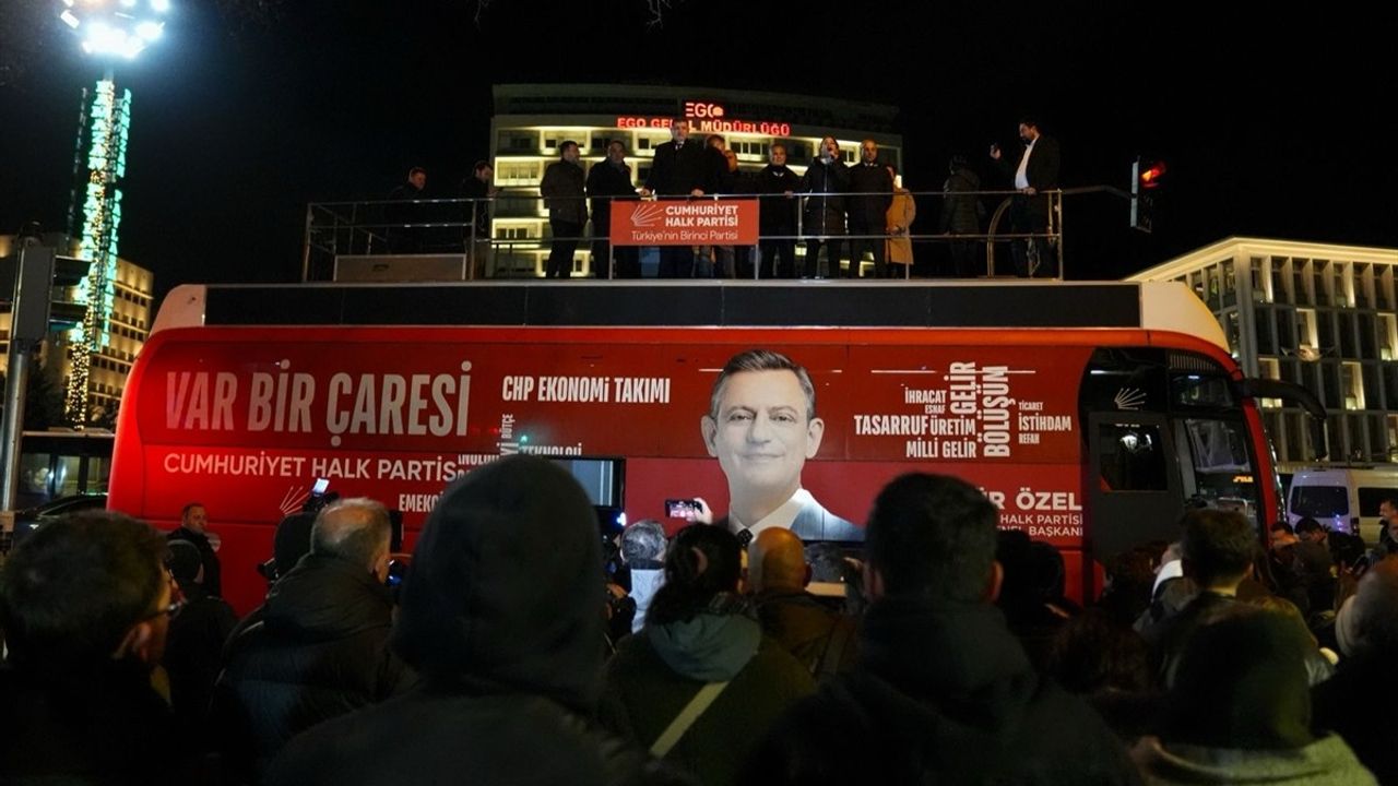 Ankara'da İzinsiz Gösteri: Bir Polis Yaralandı