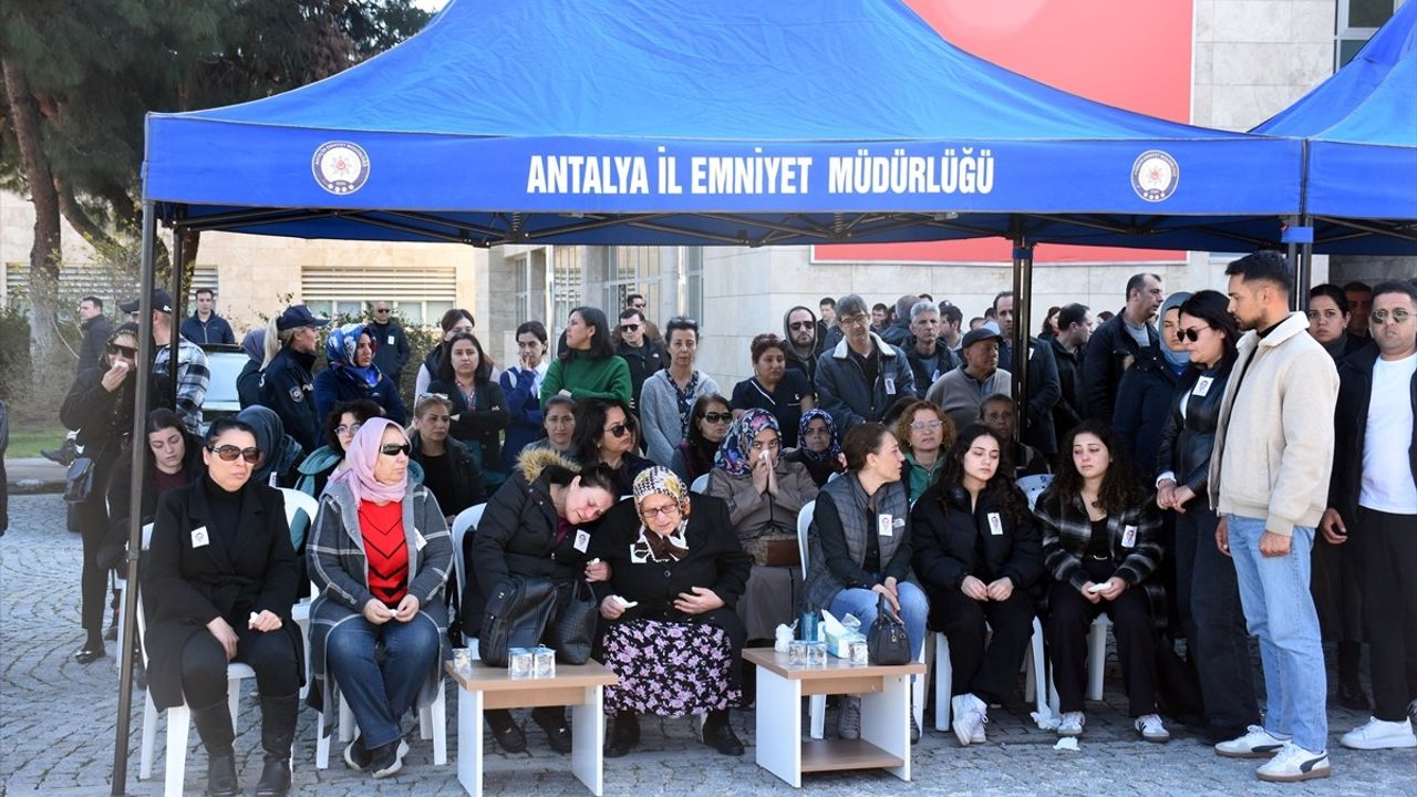 Antalya'da Trafik Kazasında Hayatını Kaybeden Polis Memuru İçin Tören Düzenlendi