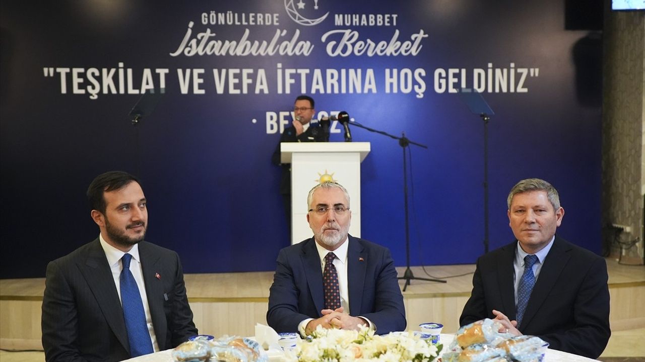 Bakan Işıkhan Beykoz'da Vefa İftarı'nda Konuştu