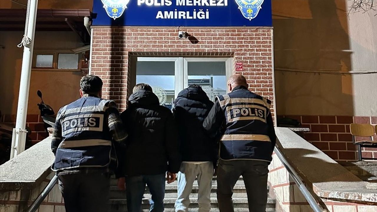 Balıkesir'de Dolandırıcılık Operasyonu: 2 Zanlı Tutuklandı