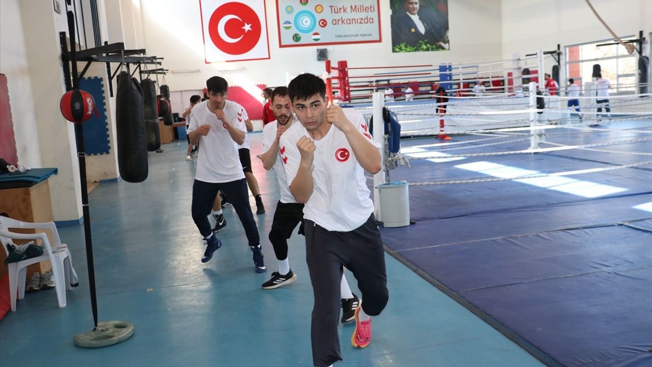 Boksun Yıldızı Tarık Ahmet Çelebi Hedeflerini Belirledi