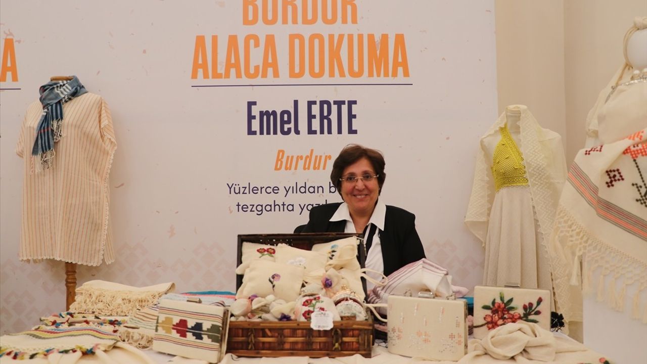 Burdur'da Geleneksel El Sanatları Festivali Coşkuyla Başladı