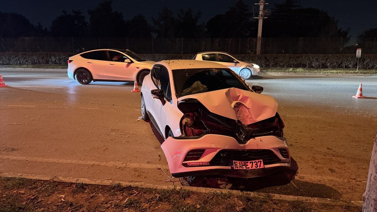 Bursa'da Zincirleme Trafik Kazası: 5 Yaralı