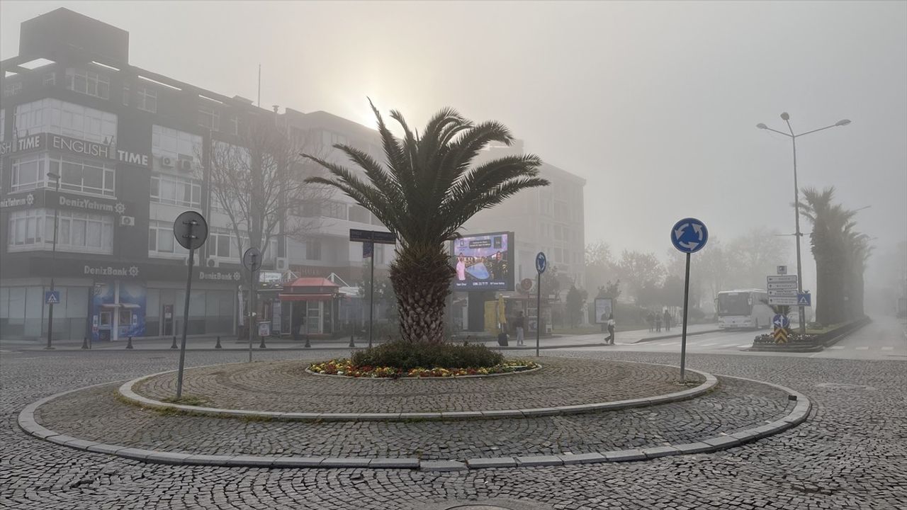 Çanakkale Boğazı Yoğun Sis Nedeniyle Gemilere Kapatıldı