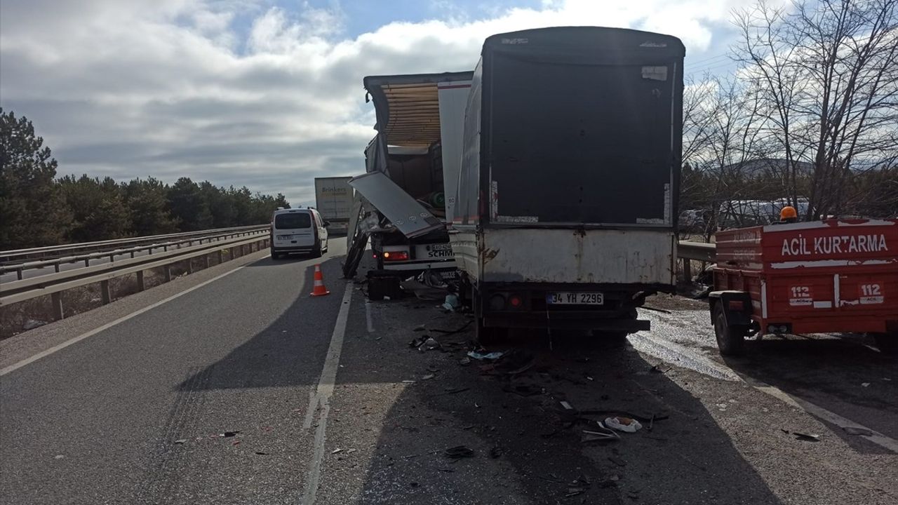 Çankırı'da Trafik Kazası: 1 Ölü, 1 Yaralı