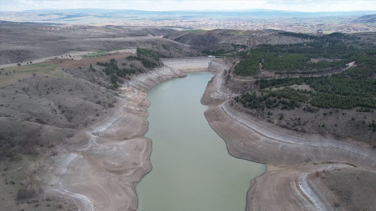 Çubuk-2 Barajı'ndaki Su Seviyesi Tehlikeli Derecede Düştü