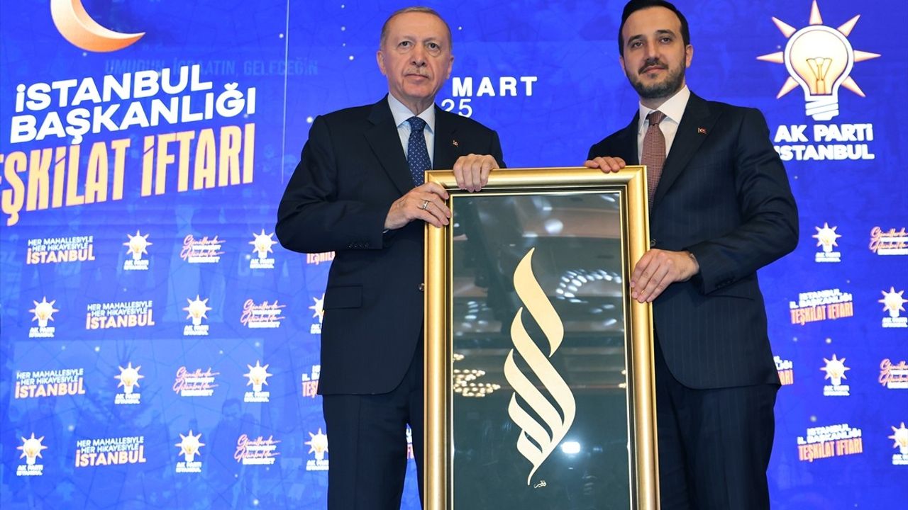 Cumhurbaşkanı Erdoğan AK Parti İftar Programında CHP'ye Yüklendi