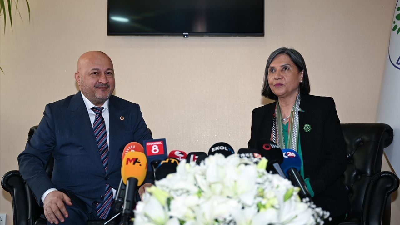 DEM Parti'de Siyasi Partiler Arası Bayramlaşma