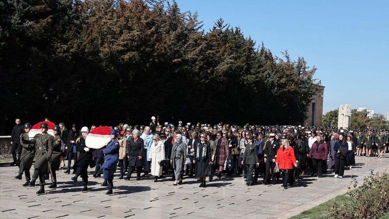 Demet Güler'in Anıtkabir Ziyareti