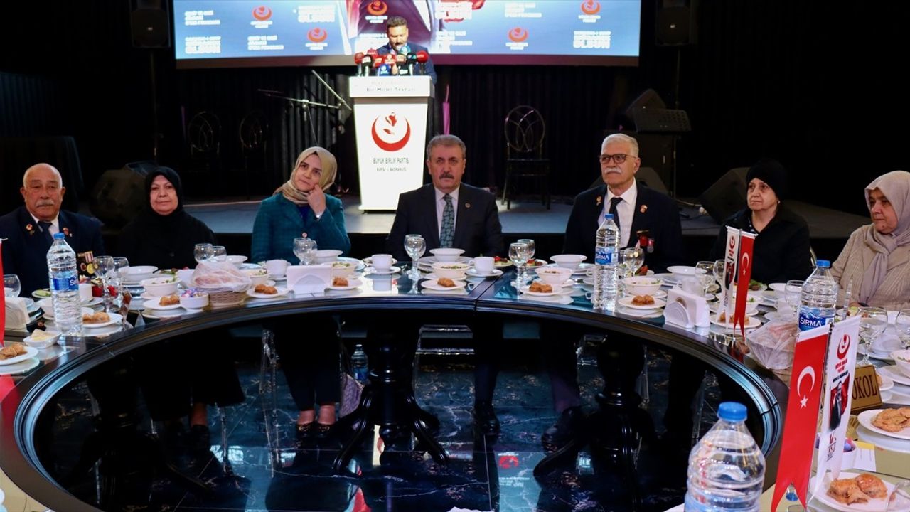 Destici: Bayramda Bayramlaşma Önemli